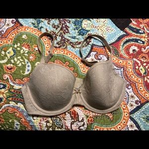 32 DDD WACOAL BRA